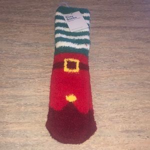 NWT Old Navy Elf Shoes Red Green Fuzzy Cozy Socks Women/'s NEW